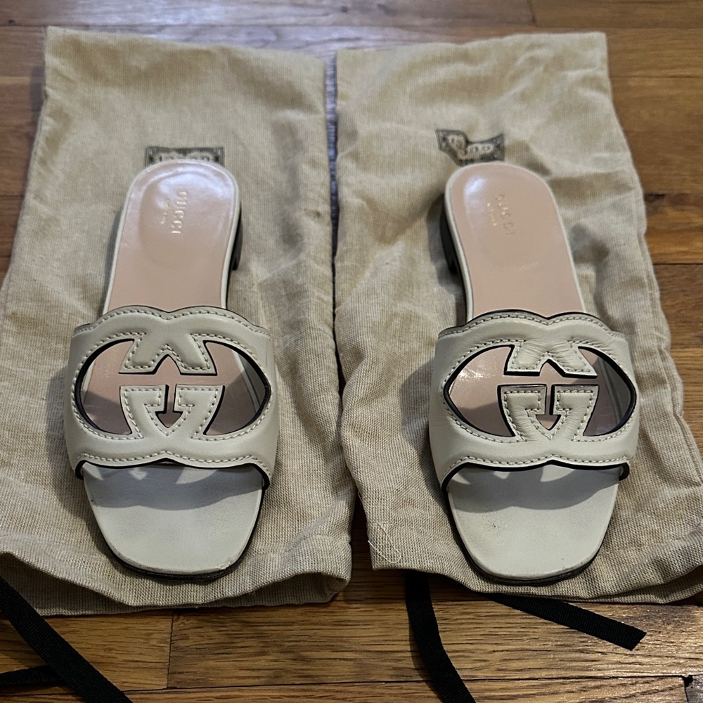 Gucci mystic white Women's sandals with Logo Cutout size 38